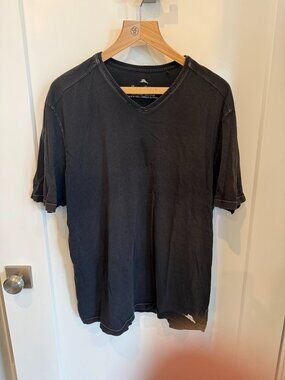 Tommy Bahama Men's XL V-Neck Black Short Sleeve Shirt
